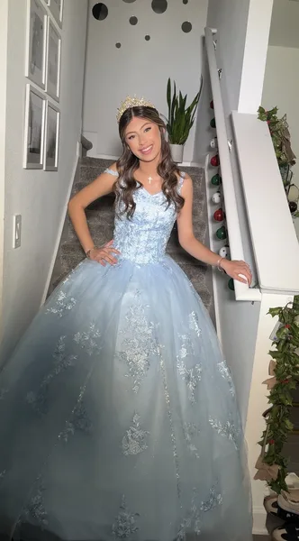 Estilismo Completo de Quinceañera con Tocado